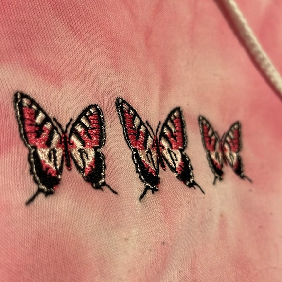 Size Large hoodie by ‘Cult Favorite’ . - Picture 2 of 4